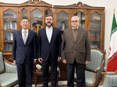 رایزنی و تبادل نظر سفرای چین و روسیه با غریب آبادی