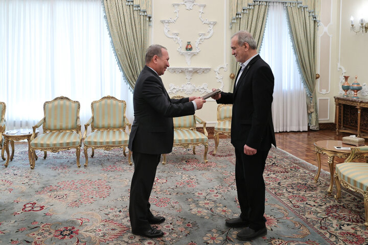 ظرفیت‌های ترانزیتی می‌تواندپیوندهای اقتصادی تهران وآستانه را تقویت کند