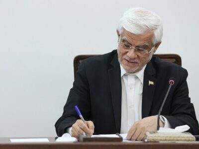 عارف: دولت را از اولین روز در شرایط جنگی اداره کرده‌ایم