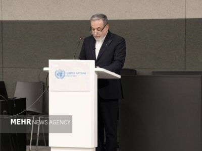 عراقچی: بشر تحت سایه ۱۲ هزار کلاهک هسته‌ای زندگی می‌کند