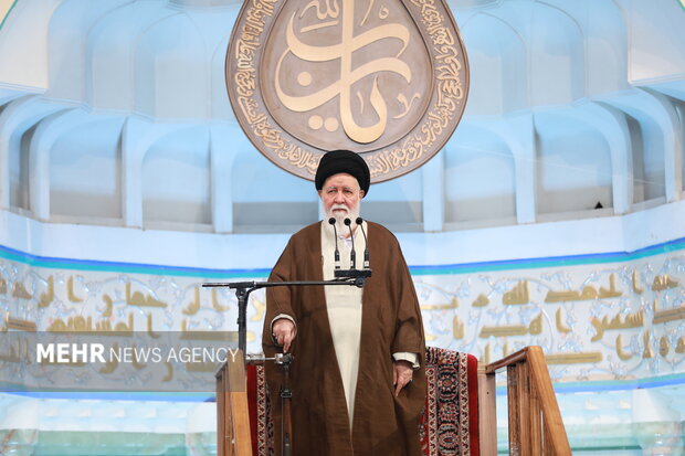 علم الهدی: قدرت خود را دست کم نگیریم