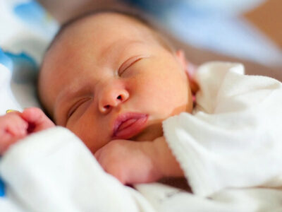 غربالگری نوزادان چگونه جان کودکان را نجات میدهد؟