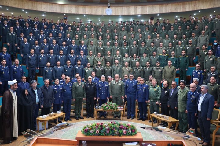 نشست فرمانده نیروی هوایی ارتش با دانشجویان دافوس