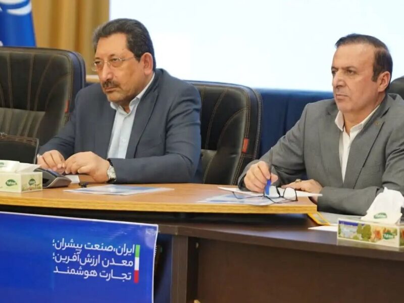 کاهش زمان تخصیص ارز به صنایع / صف طولانی ارز کوتاه می‌شود