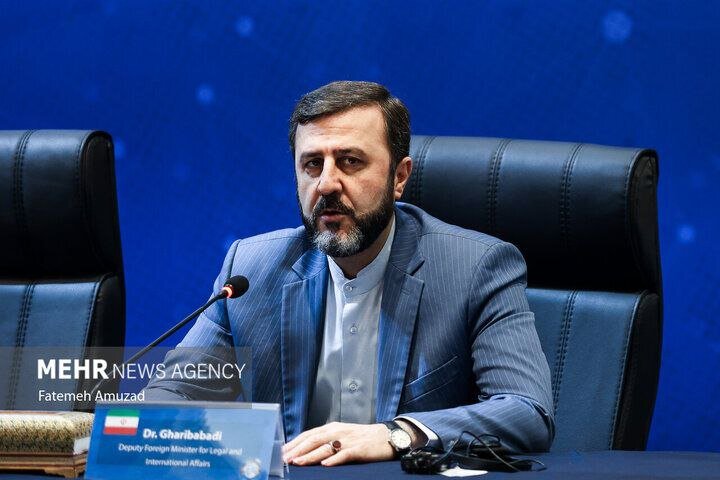 گفتگوی تلفنی غریب آبادی با وزیر سرحدات، اقوام و قبائل افغانستان