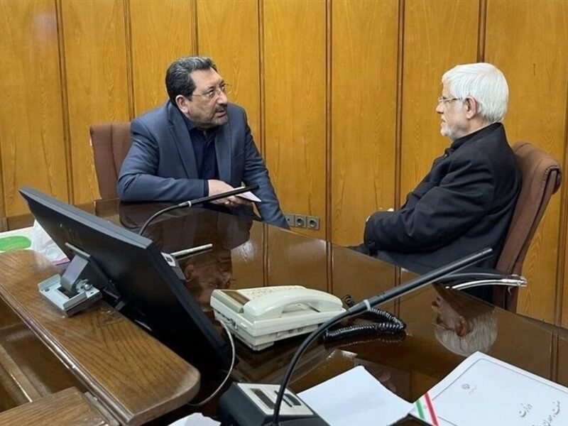 دیدار عارف و اتابک با محور تأمین کالا‌های اساسی و استمرار تولید